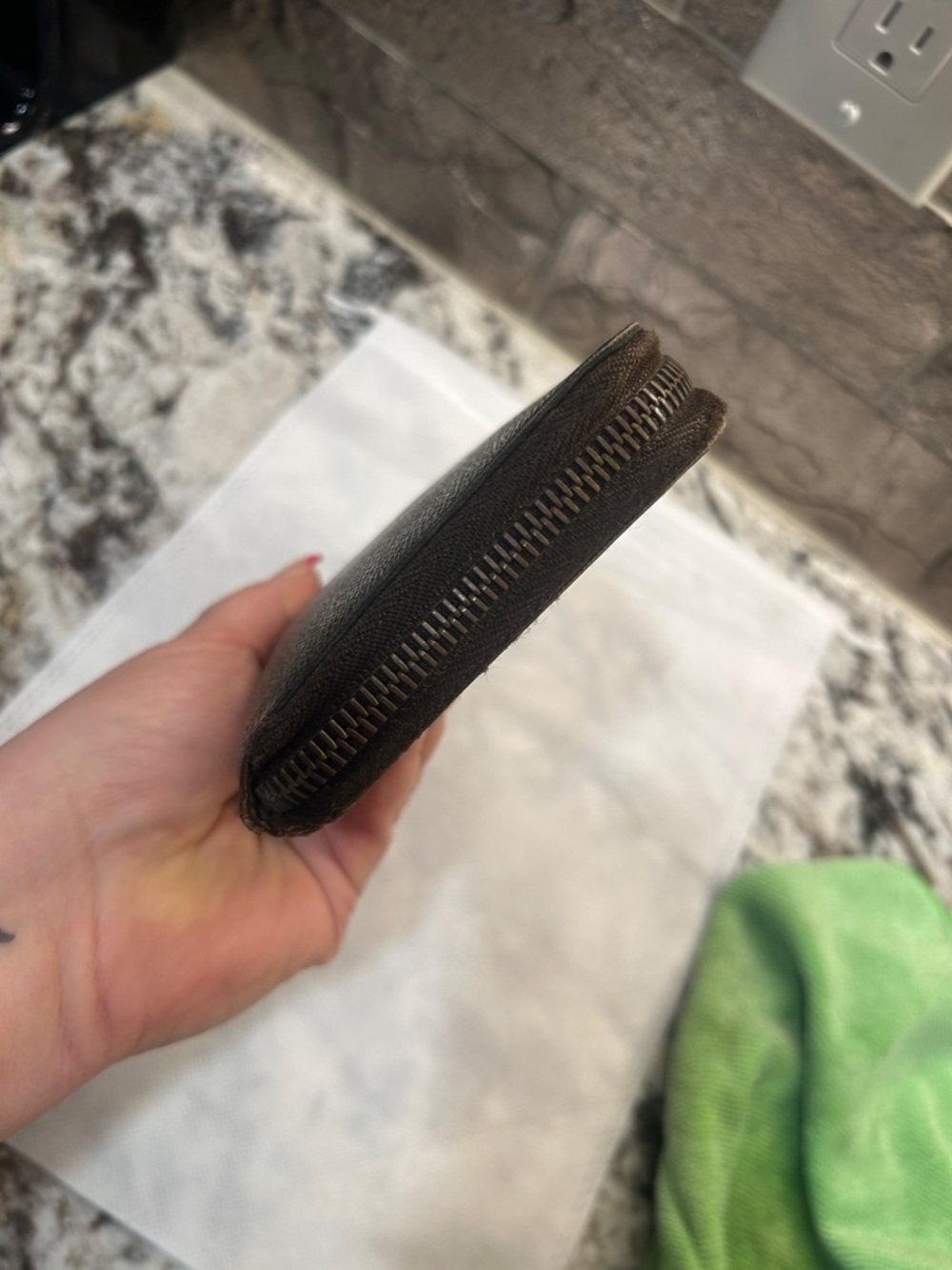 Louis Vuitton Black/Brown Monogram Zip-Around Wallet - Picture 8 of 14